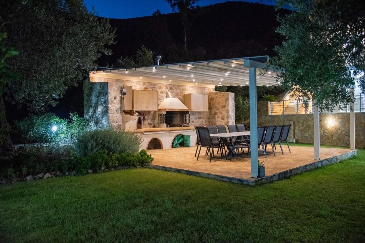Nikole'S Villas Luxury 180M2 Tirós 외부 사진